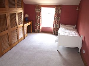 Bedroom- click for photo gallery